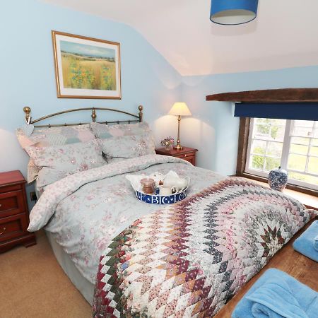 Buttercup Cottage Каслтон Экстерьер фото