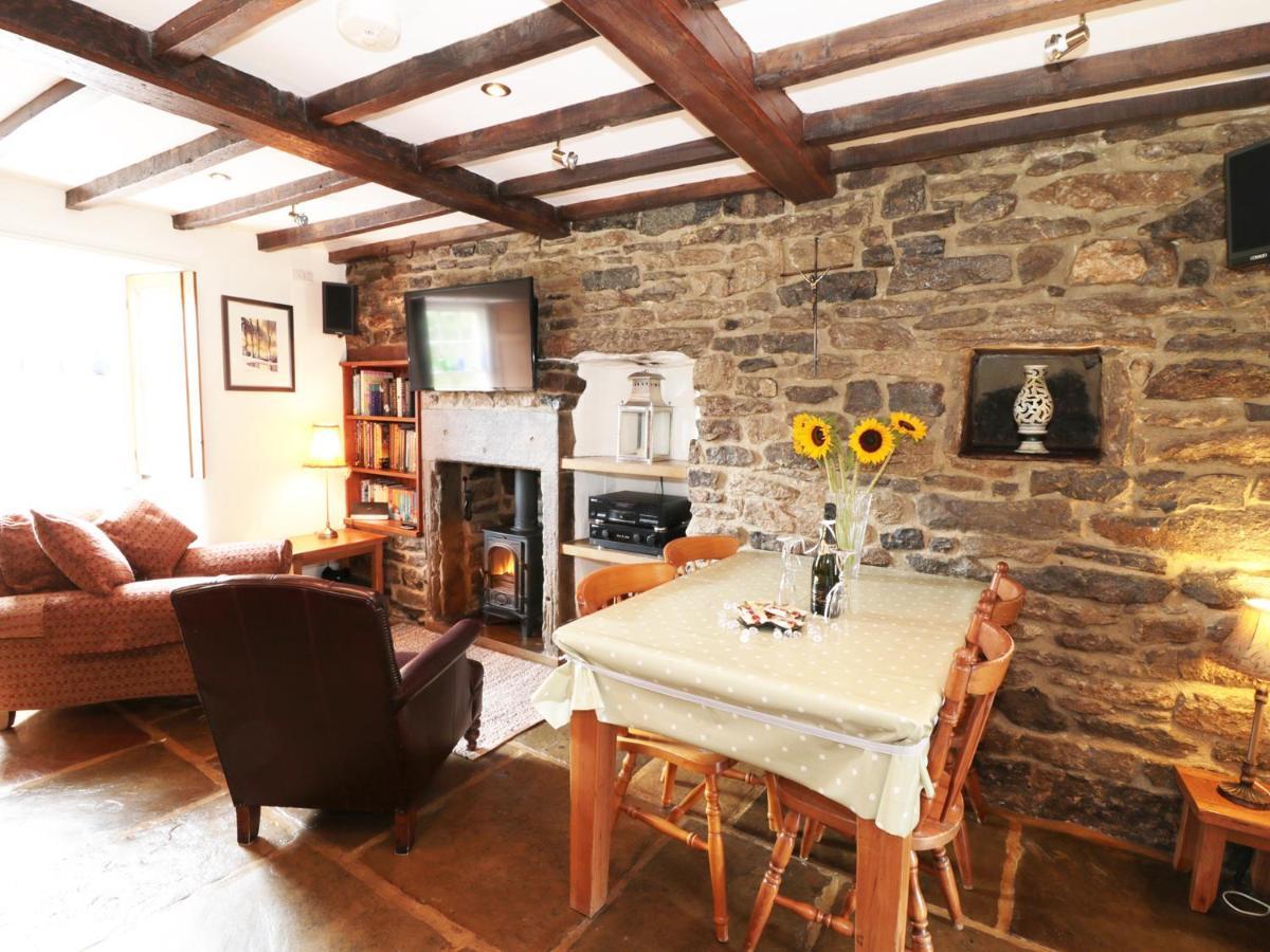 Buttercup Cottage Каслтон Экстерьер фото